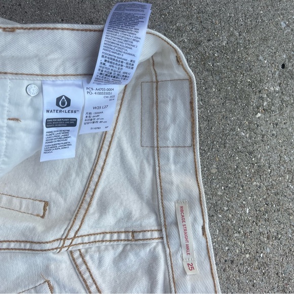 Levi’s Ribcage Ankle Cream / Off-White High Rise Cropped Jeans Size 25 - Picture 5 of 7